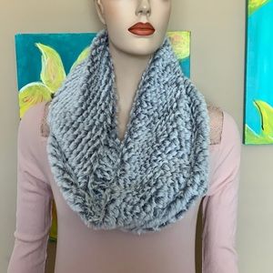 Women’s infinity scarf